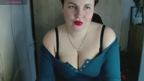 Snapshot of mari_77777 chatting on October 24, 6:54 am Mari online show from October 24, 6:54 am