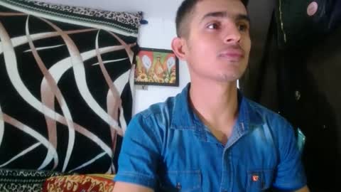 Mara and ngel online show from January 2, 1:06 am