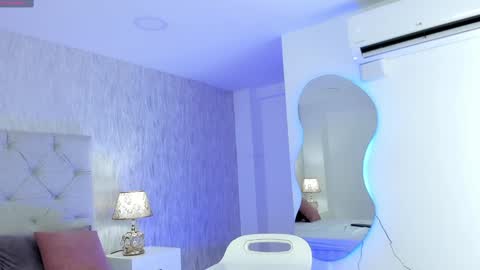 Snapshot of maria_angel01 chatting on January 22, 4:23 am Maria Angel online show from January 22, 4:23 am