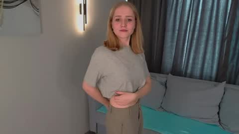 Delia online show from May 22, 2:33 pm