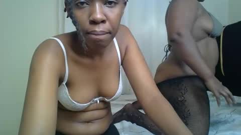 Snapshot of maria_dally chatting on December 12, 11:29 am maria_dally online show from December 12, 11:29 am