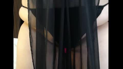 Snapshot of maria_kai chatting on June 8, 3:01 pm Maria online show from June 8, 3:01 pm