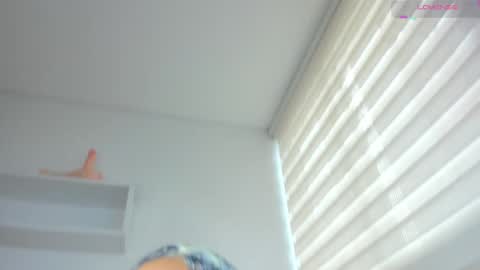 S O F I A  model independent online show from January 5, 2:19 pm