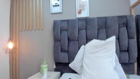 mariaa__fernanda online show from February 8, 9:46 am