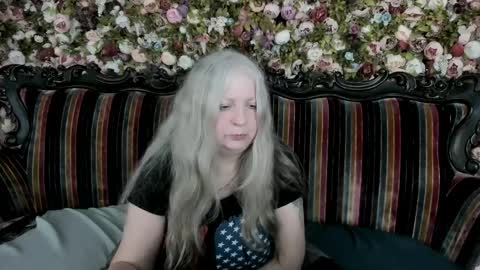 Maria online show from April 22, 11:39 pm