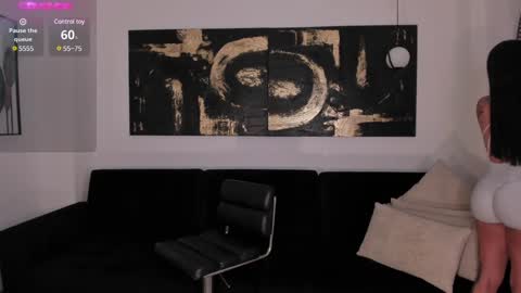 Snapshot of mariaherrera_ chatting on January 11, 10:51 pm MARIA HERRERA online show from January 11, 10:51 pm