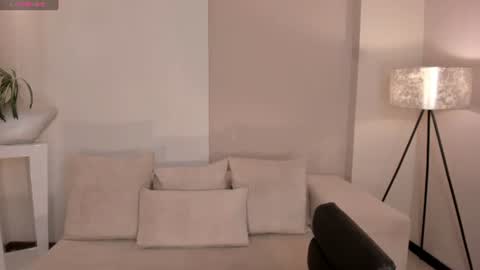 Snapshot of mariaherrera_ chatting on June 23, 6:17 pm MARIA HERRERA online show from June 23, 6:17 pm