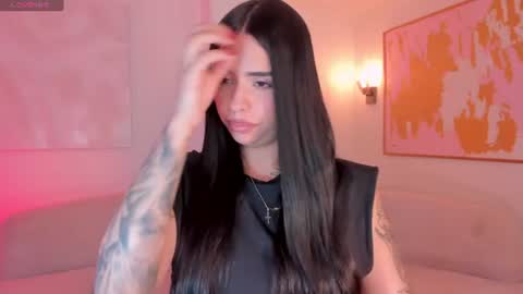 Snapshot of mariaherrera_ chatting on June 26, 11:31 pm MARIA HERRERA online show from June 26, 11:31 pm