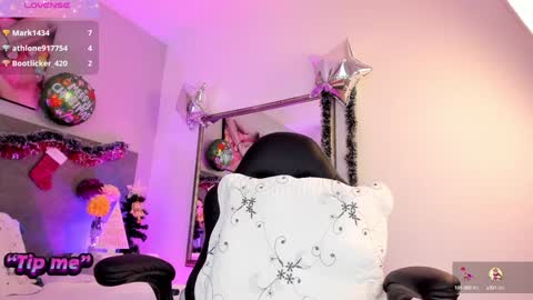 Snapshot of mariajo_sex_ chatting on December 11, 3:26 pm MARIAJO Dont forget that          Mariajosexy20  online show from December 11, 3:26 pm