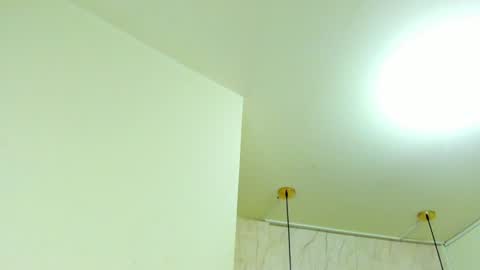 Snapshot of mariam__cute chatting on December 28, 1:29 am   online show from December 28, 1:29 am