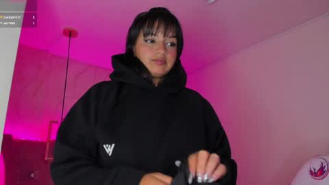 Snapshot of mariam__cute chatting on January 9, 9:58 pm   online show from January 9, 9:58 pm