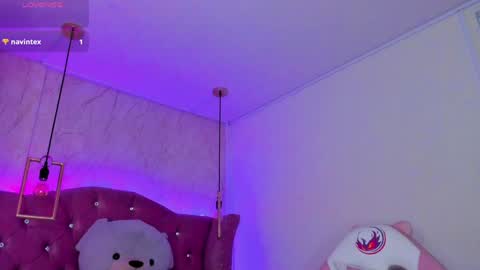Snapshot of mariam__cute chatting on February 1, 9:40 pm   online show from February 1, 9:40 pm