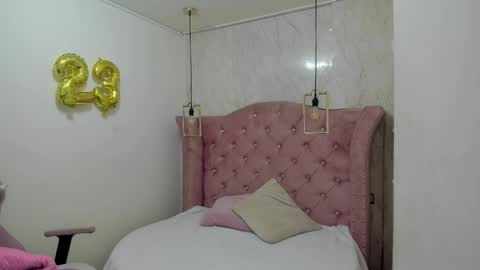 Snapshot of mariam__cute chatting on March 4, 7:01 pm   online show from March 4, 7:01 pm