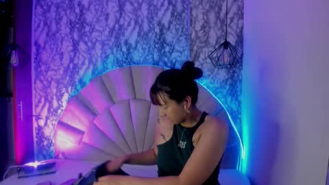 Snapshot of mariam__cute chatting on October 25, 12:02 pm   online show from October 25, 12:02 pm