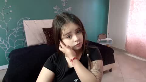 Snapshot of mariamcute_ chatting on December 17, 8:21 pm M A R I A N A online show from December 17, 8:21 pm