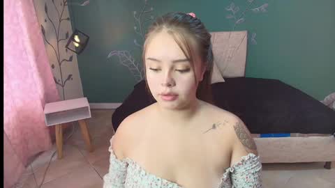 Snapshot of mariamcute_ chatting on March 10, 7:40 pm M A R I A N A online show from March 10, 7:40 pm