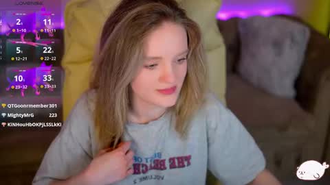 Snapshot of mariamedow chatting on May 6, 7:24 am Maria online show from May 6, 7:24 am
