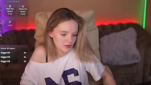 Snapshot of mariamedow chatting on May 17, 5:53 pm Maria online show from May 17, 5:53 pm