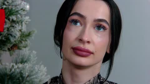 MariaMenson online show from December 20, 1:00 pm