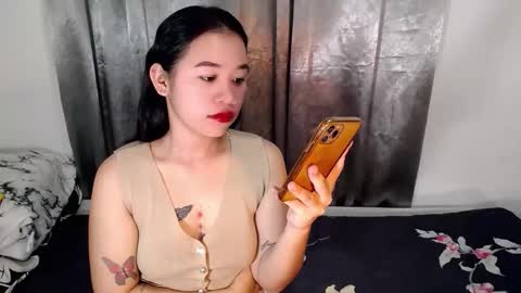 Snapshot of mariamercedesxxx chatting on June 1, 12:56 am maria online show from June 1, 12:56 am