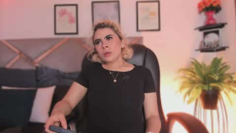 Marian online show from April 21, 7:17 pm