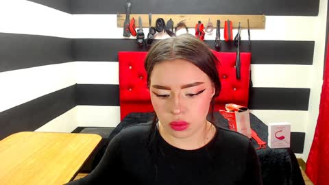 Marian online show from December 12, 3:21 am