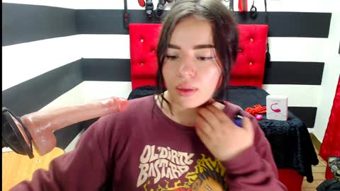 Snapshot of marian_ran_ chatting on January 6, 9:19 am Marian online show from January 6, 9:19 am