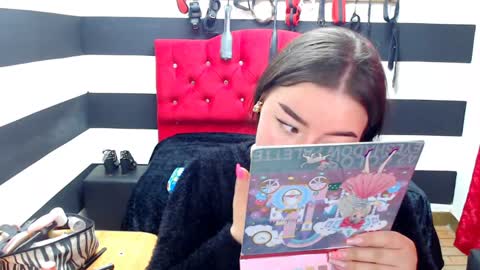 Snapshot of marian_ran_ chatting on January 14, 3:53 am Marian online show from January 14, 3:53 am