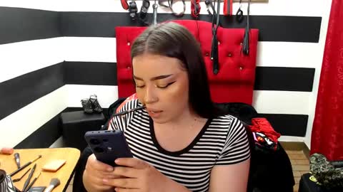 Snapshot of marian_ran_ chatting on February 10, 3:03 am Marian online show from February 10, 3:03 am