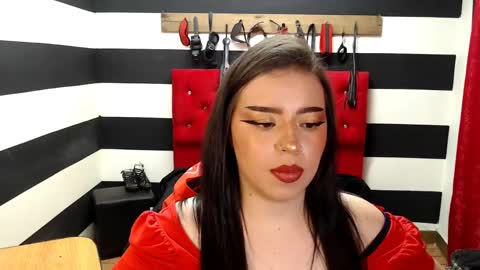 Snapshot of marian_ran_ chatting on February 10, 6:09 am Marian online show from February 10, 6:09 am