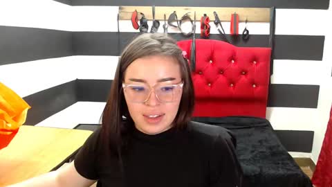 Snapshot of marian_ran_ chatting on February 21, 4:07 am Marian online show from February 21, 4:07 am