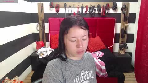 Snapshot of marian_ran_ chatting on September 17, 2:35 am Marian online show from September 17, 2:35 am