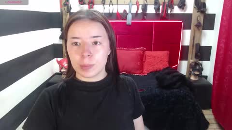 Snapshot of marian_ran_ chatting on October 8, 2:31 am Marian online show from October 8, 2:31 am