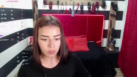 Snapshot of marian_ran_ chatting on October 16, 4:35 am Marian online show from October 16, 4:35 am