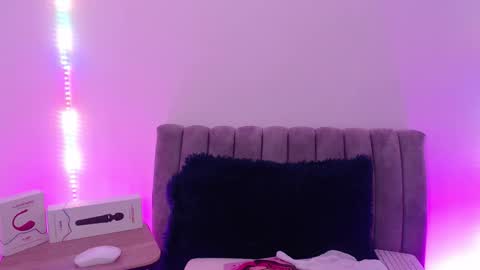 Snapshot of marian_ran_ chatting on November 30, 3:32 am Marian online show from November 30, 3:32 am