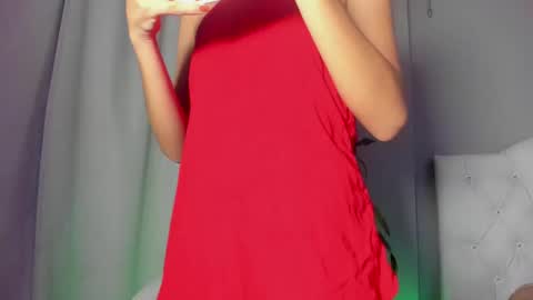 Snapshot of marian_skinny chatting on December 13, 1:04 am Marian online show from December 13, 1:04 am