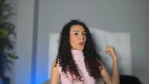 Snapshot of marian_skinny chatting on December 26, 11:35 pm Marian online show from December 26, 11:35 pm