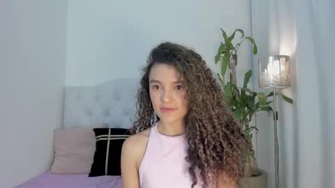 Snapshot of marian_skinny chatting on October 18, 9:48 pm Marian online show from October 18, 9:48 pm