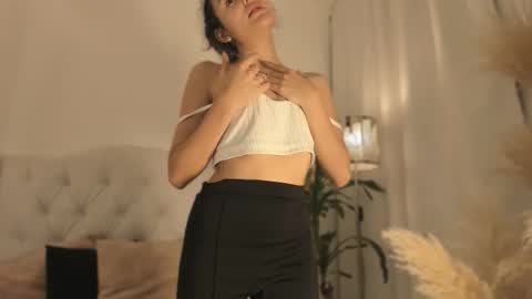 Snapshot of marian_skinny chatting on December 15, 3:22 am Marian online show from December 15, 3:22 am