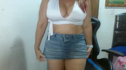 Snapshot of mariana995649 chatting on January 12, 11:15 pm mariana995649 online show from January 12, 11:15 pm