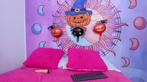 mariana_16_ online show from October 28, 8:00 pm