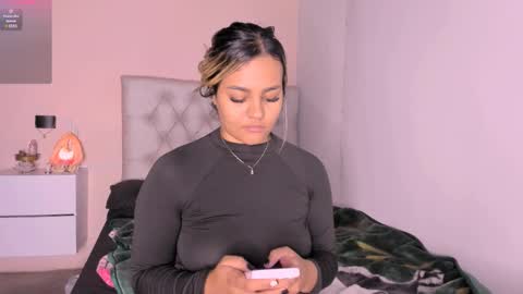 Snapshot of mariana__roe chatting on February 18, 8:59 am Mariana Roe online show from February 18, 8:59 am