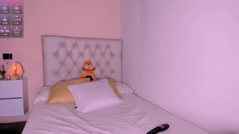 Snapshot of mariana__roe chatting on March 12, 12:53 am Mariana Roe online show from March 12, 12:53 am