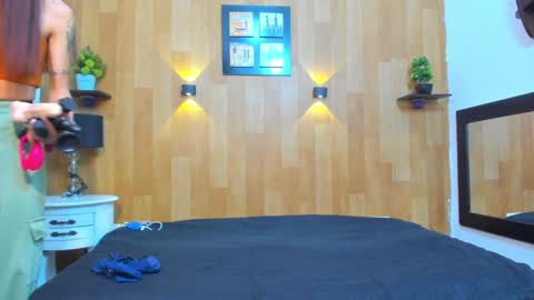 Mariana Angel online show from December 30, 2:19 pm