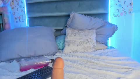 mariana_babe_ online show from January 21, 6:23 pm