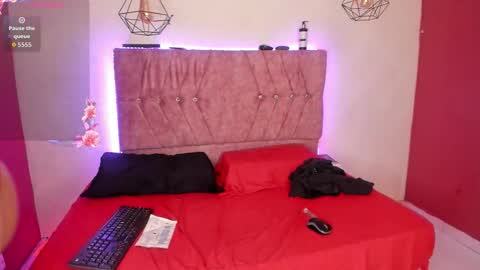 Mariana online show from February 6, 7:50 pm