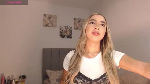 Mariana online show from March 28, 11:26 pm