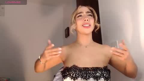 Mariana online show from July 20, 2:15 am