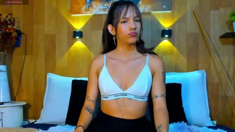 Snapshot of marianaa90 chatting on May 6, 4:01 pm Mariana Angel online show from May 6, 4:01 pm