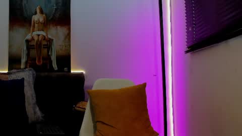 Snapshot of marianaa90 chatting on August 3, 2:11 pm Mariana Angel online show from August 3, 2:11 pm
